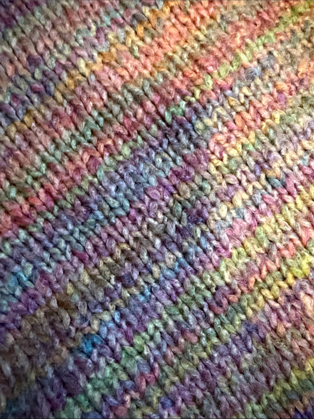 Urban Outfitters crewneck crop multicolor pastel sweater - size medium - Picture 4 of 5